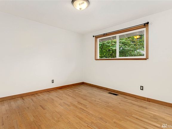 4th image of 7806 193rd Pl SW