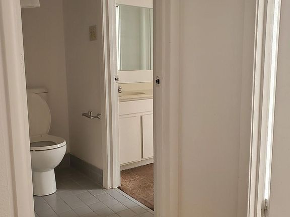 4th image of 215 Sprucewood Ln #A