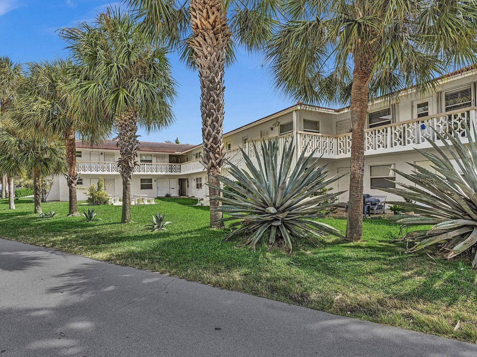 1 bed, 1.0 bath, 800 sqft, $1,850 — Photo 1