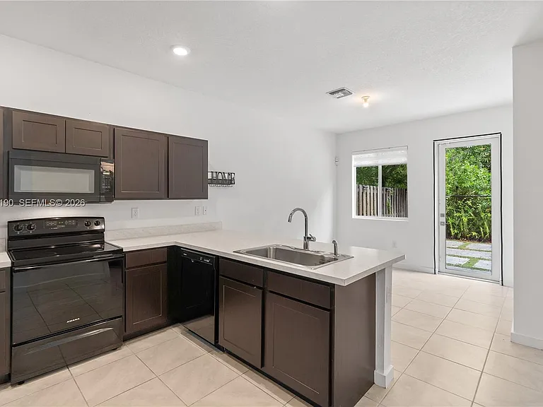 1385 NW 208th Ter #1385 — Photo 11