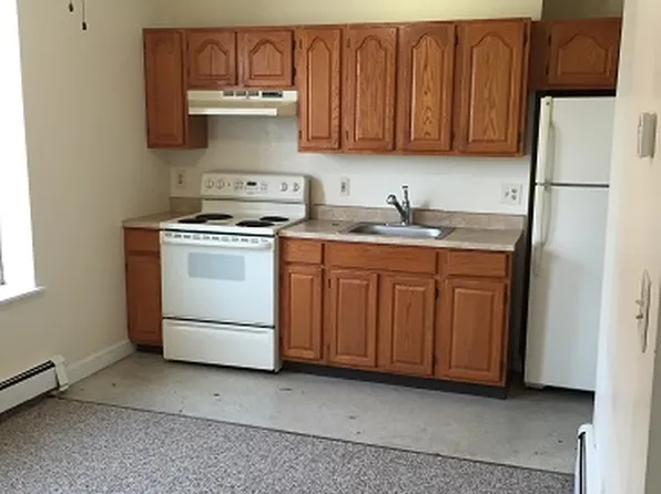 122 Berkshire St #6B, Cambridge, MA 02141