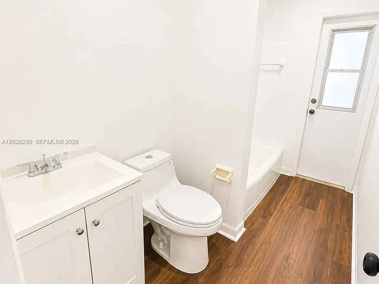 6560 Hayes St — Photo 7