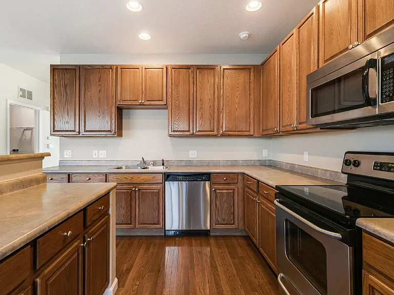 2208 Gilpin Ave — Photo 9