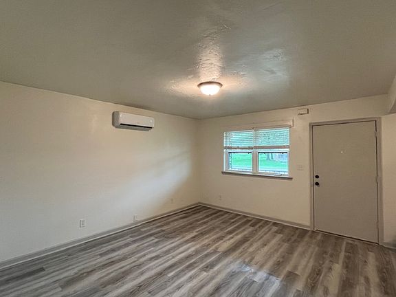 5th image of 1313 N Jim Thorpe Blvd #3