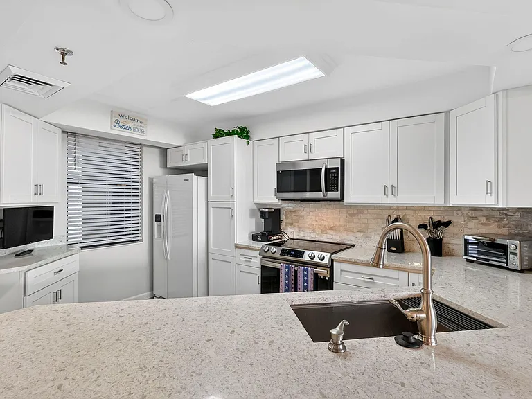 9650 S Ocean Dr #507 — Photo 18