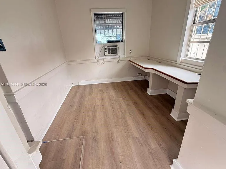 1919 SW 2nd St #B — Photo 2