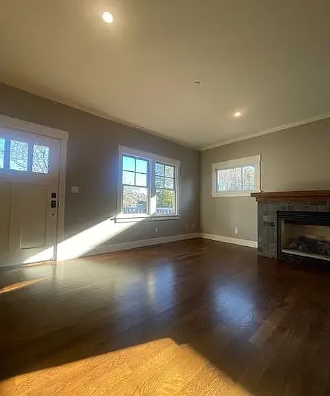 945 Paloma Ave #945 — Photo 5
