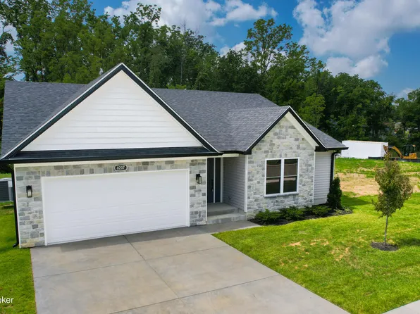 8207 Roseborough Rd, Louisville, KY 40228