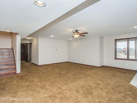 5th image of 7938 Illinois St