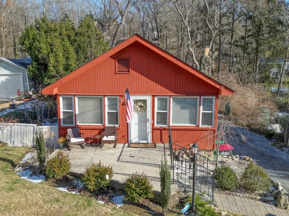 6 Brookside Drive, Yorktown Heights, NY 10598