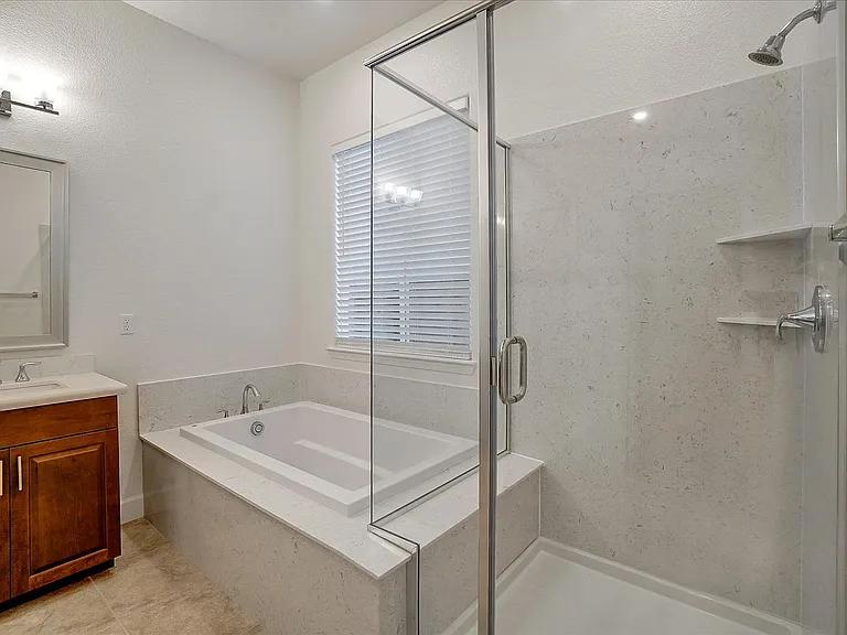 5937 Lakestone Dr — Photo 28