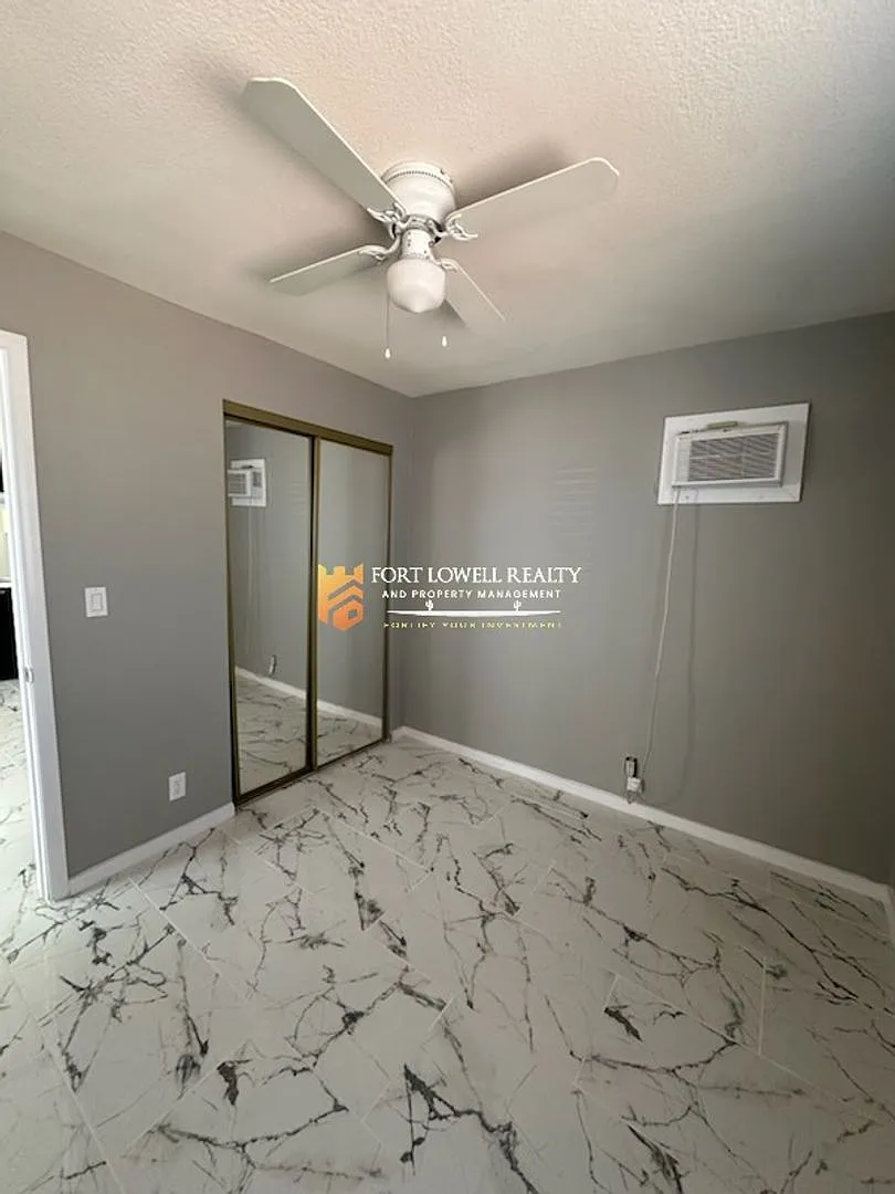 2632-2634 N. 29th Pl - 4 Plex — Photo 2