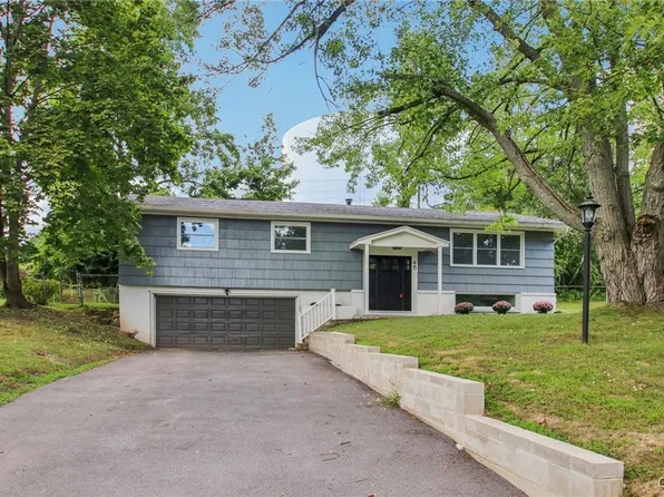 48 Brasser Dr, Rochester, NY 14624