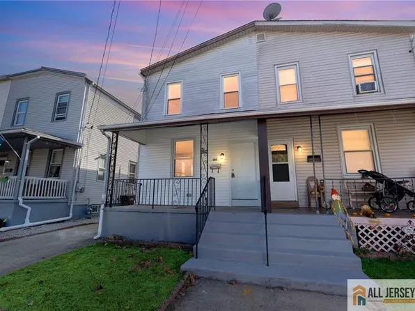 130 Spring Garden St, Riverside, NJ 08075