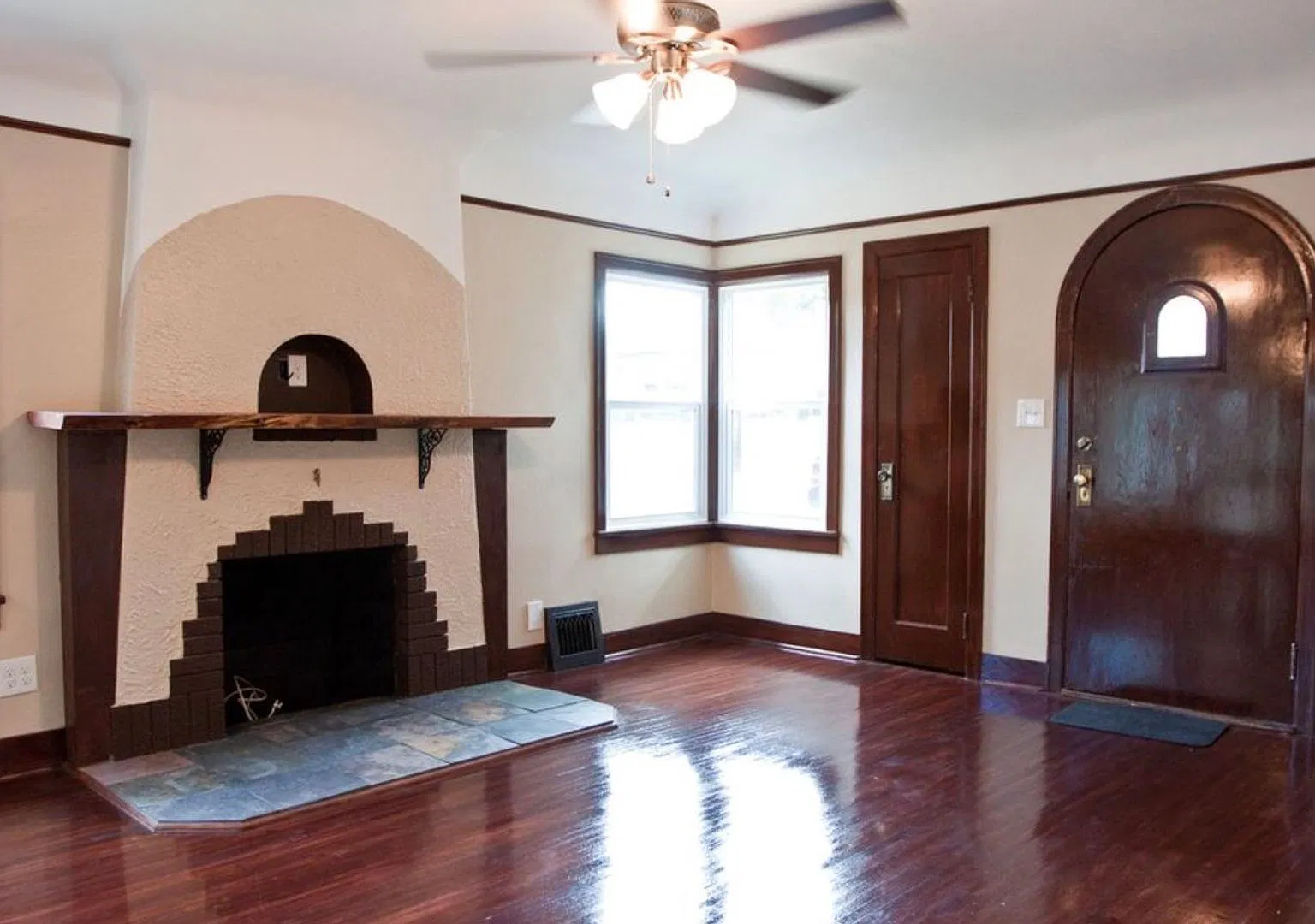 2-Bedroom in Browns Addition — Photo 2