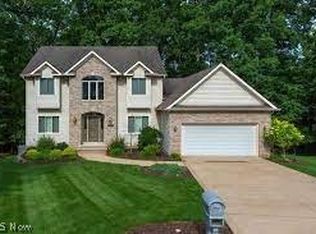 803 Ravenhill Rd, Northfield, OH 44067