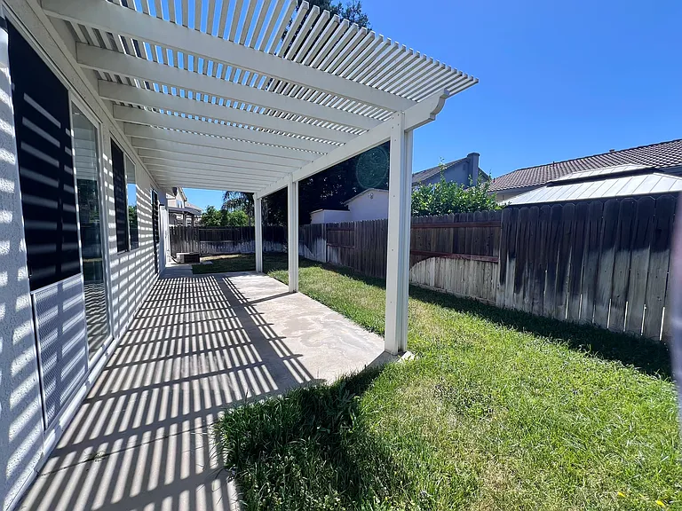 10233 Stathos Dr — Photo 24