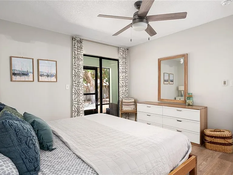 925 Coquina Ln #923 — Photo 6