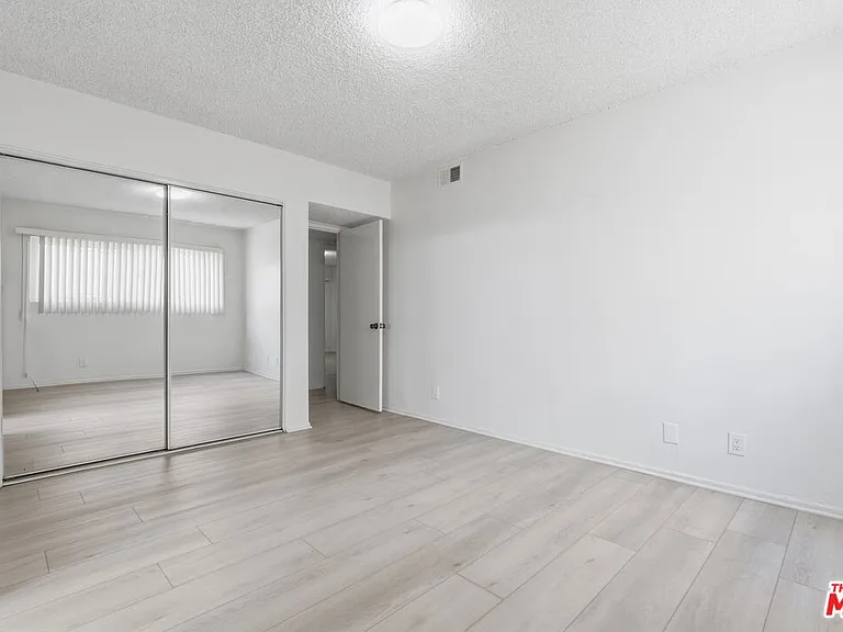 2332 S Beverly Glen Blvd #3 — Photo 8