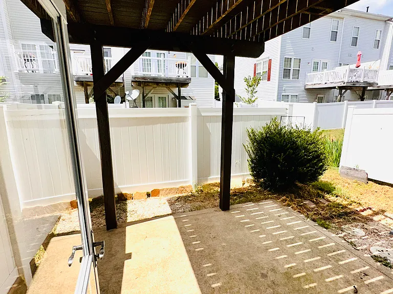 12331 Verdant Ct — Photo 16