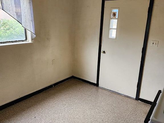 5th image of 800 S Spruce St