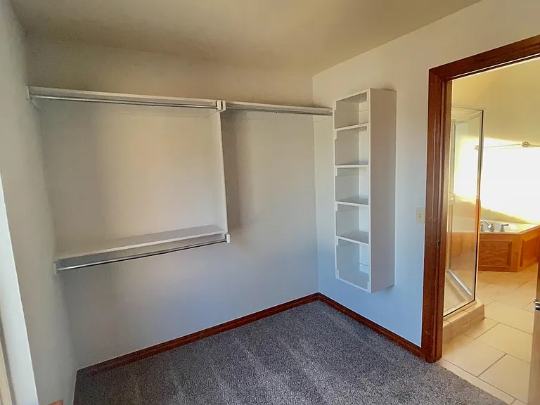 819 Rickwood Cir — Photo 19