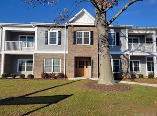 10 Berkshire Rd #111, West Hartford, CT 06110