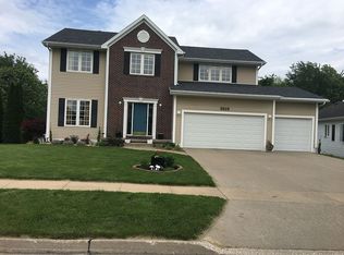 3619 80th St, Urbandale, IA 50322