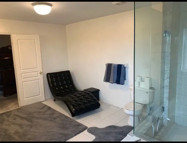 1156 Cotswold Ct — Photo 1