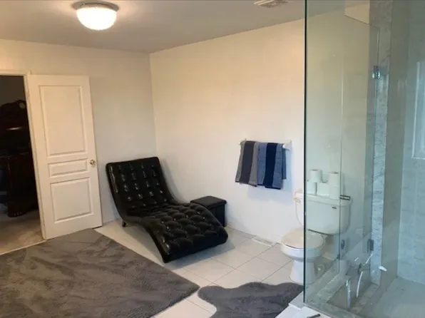 1156 Cotswold Ct, Oshawa, ON L1K 0A4