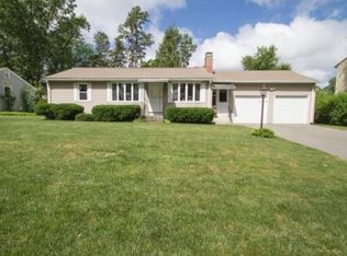 40 Crystal Brook Dr, Springfield, MA 01118