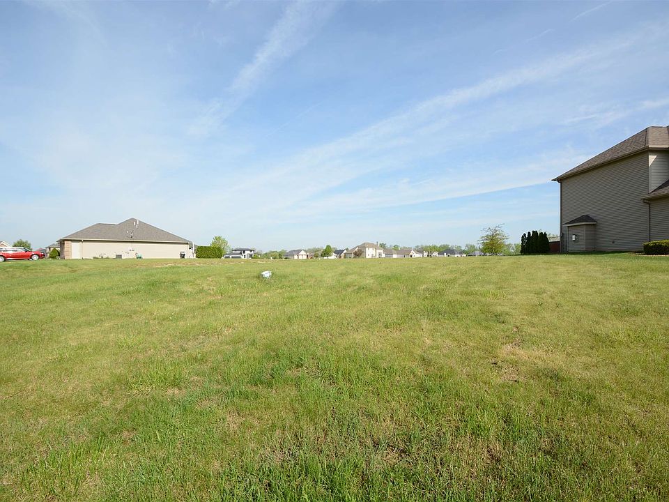 2nd image of 1208 Turnberry Ln