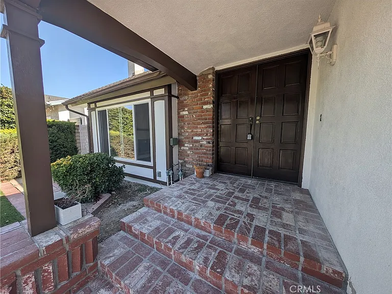 30516 Sandtrap Dr — Photo 3