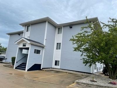 3170 W Monroe St APT 115, Waukegan, IL, 60085