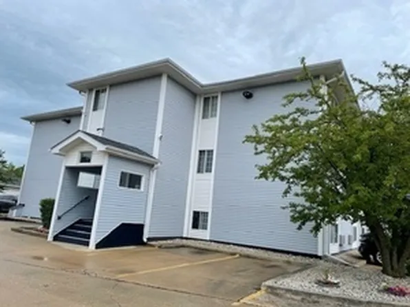 3170 W Monroe St APT 115, Waukegan, IL 60085