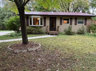 3702 W Berry Rd, Sterling, MI 48659