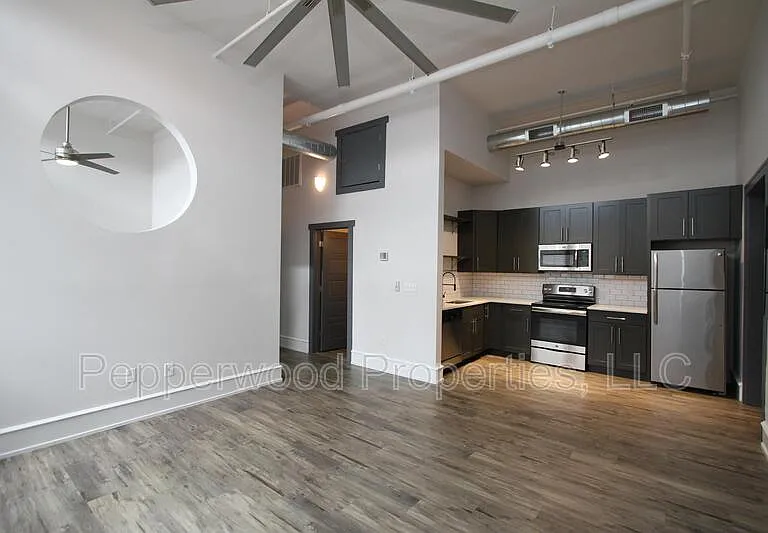 600 Magnolia St #100 — Photo 4