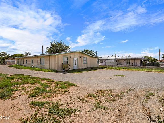 5th image of 3879 John Christopher Dr #B