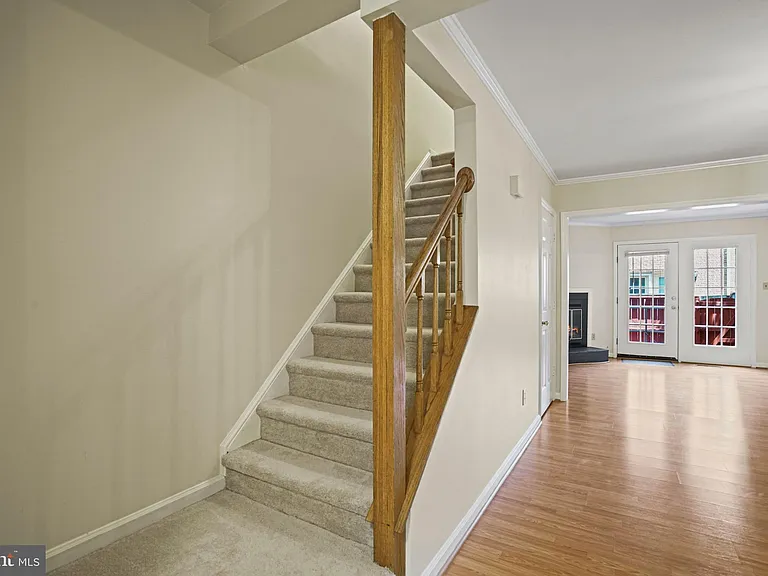 1141 N Vernon St — Photo 5