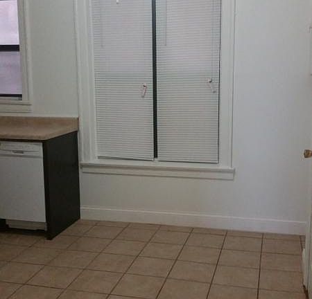 5th image of 4402 N Ashland Ave APT 6