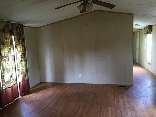 2nd image of 221 Antigua Drive