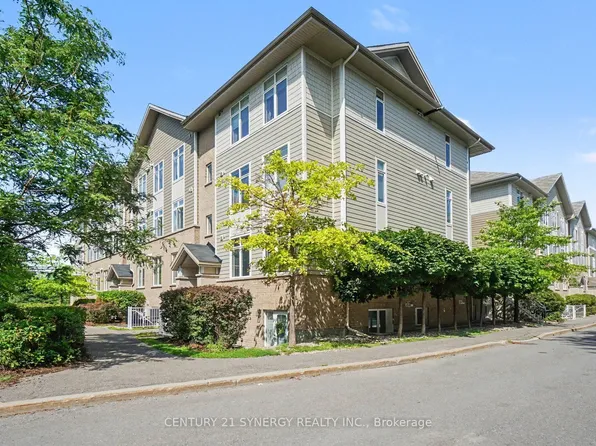 318 A Everest Point, Ottawa, ON K1G 4E3