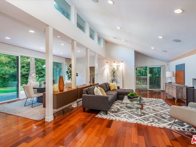 244 S Canyon View Dr, Los Angeles, CA, 90049