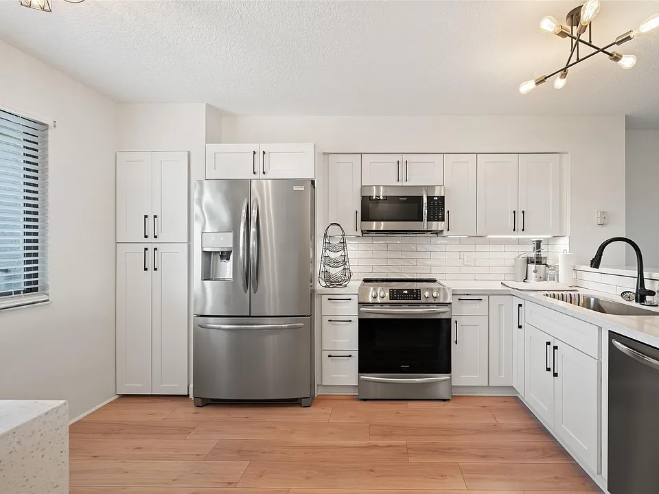 2240 N Cypress Bend Dr #802