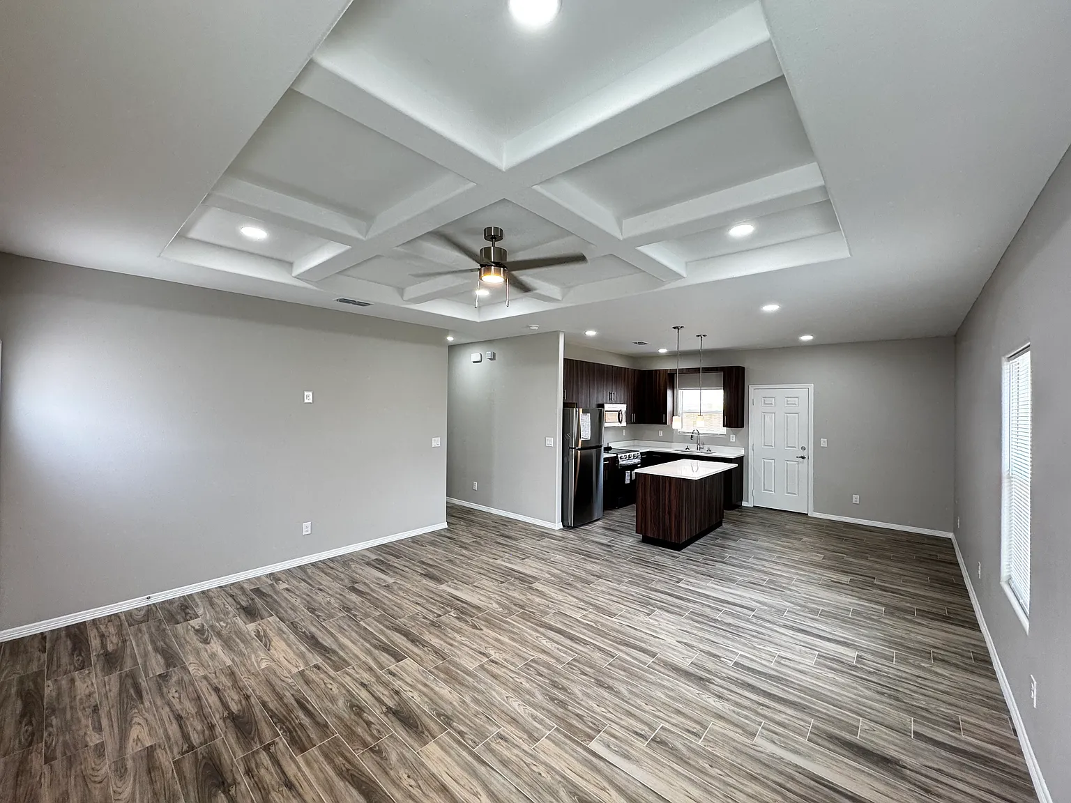 4209 Walnut Ave — Photo 3