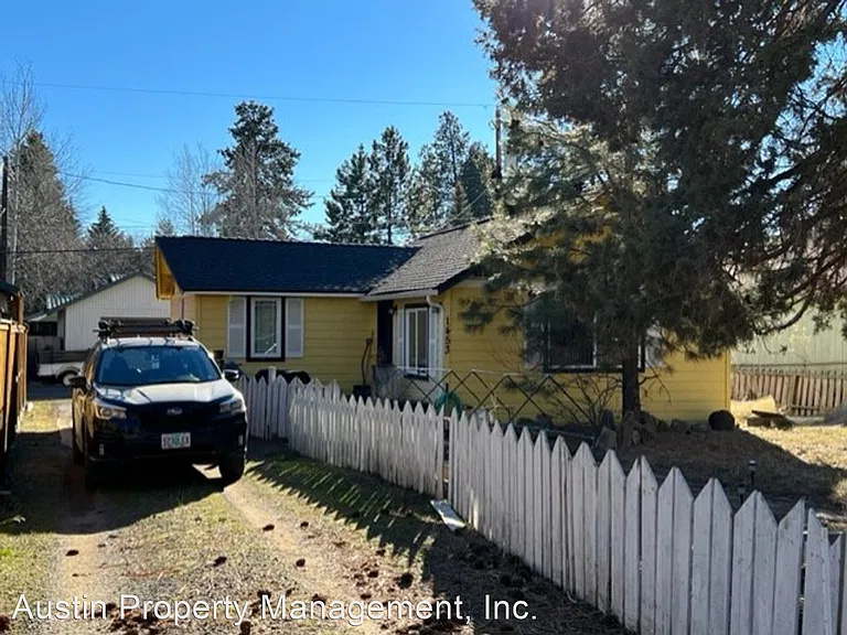 2-bedroom rental at 1453 Nw Elgin Ave, Bend, OR