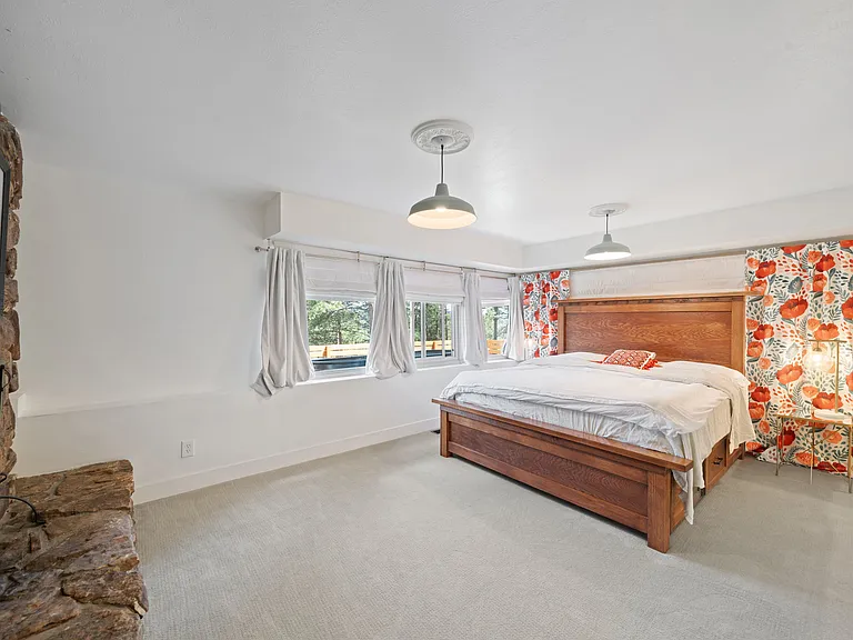 lower level bedroom 1.