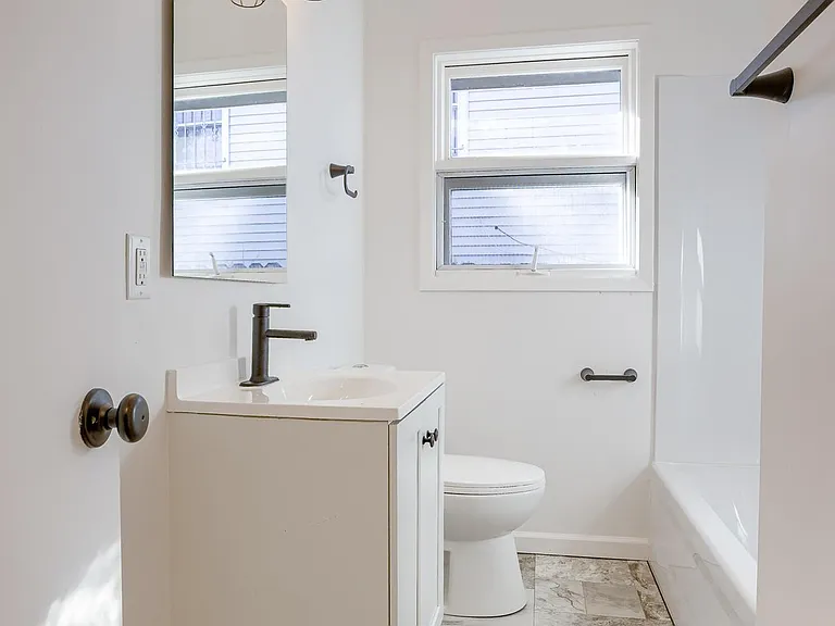 5312 N 48th Ave — Photo 15