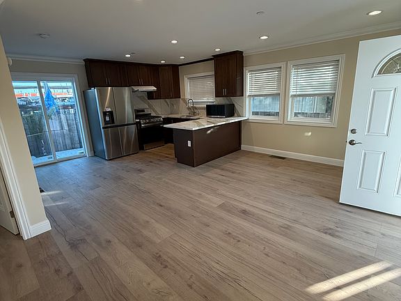5th image of 5210 San Jose Ave #B