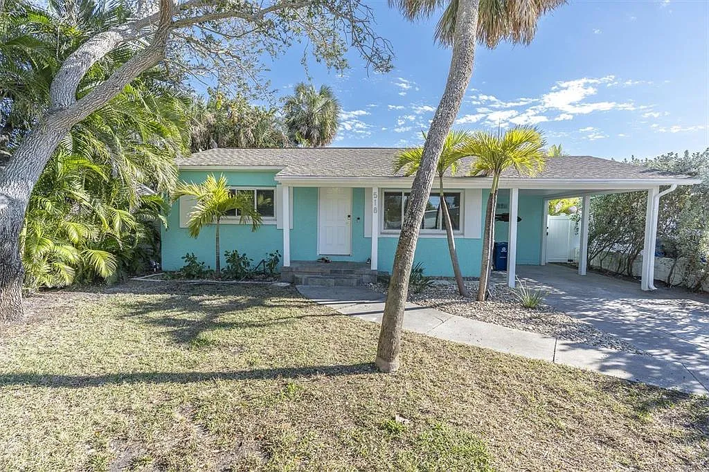 3 bed, 2.0 bath, 1368 sqft, $3,200 — Photo 3